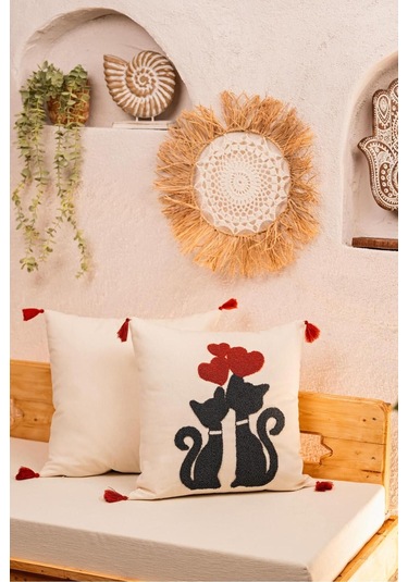 Hayvan Figürlü Püsküllü Kırlent Kılıfı Kedi Desenli Çok Renkli