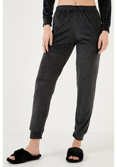 Lela Regular Fit Yumuşak Dokulu Kadife Bayan Pijama Takımı 6094200W4 Siyah