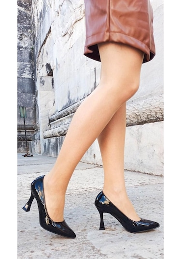Gdt Ayakkabı Siyah Rugan Kadeh Topuk Kadın Stiletto 001