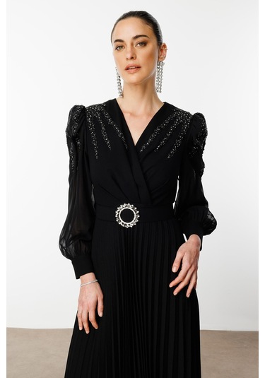 Moda İlgi Kadın Kolları Ve Omuzları Taşlı Beli Kemerli Piliseli Uzun Elbise 6645 Siyah Siyah