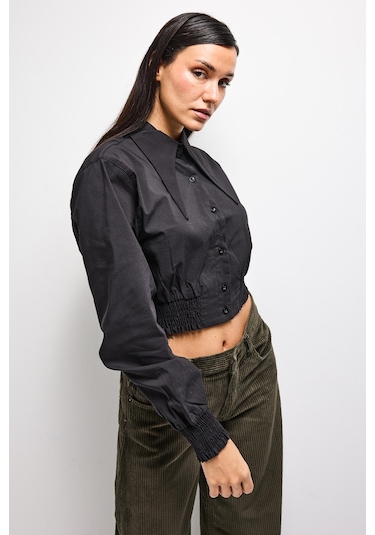 Itsbasic Kadın Siyah Renk Crop Fit Yaka Detaylı Özel Tasarım Gömlek