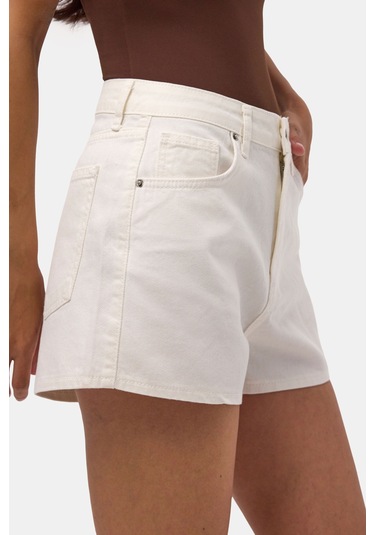 Itsbasic Kadın Kırık Beyaz 7s6-101 Mini Mom Denim Şort