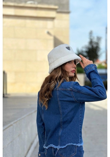 Kadın Mavi Çift Cepli, Eteği Püsküllü, Kaliteli Jeans Kumaş, Rahat Kesim, Kot Ceket Mavi Kadın Mavi Çift Cepli, Eteği Püsküllü, Kaliteli Jeans Kumaş, Rahat Kesim, Kot Ceket Mavi