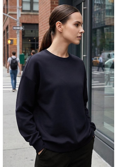 Lacivert Basic O Yaka Oversize Kadın Sweatshirt - 97053 Lacivert