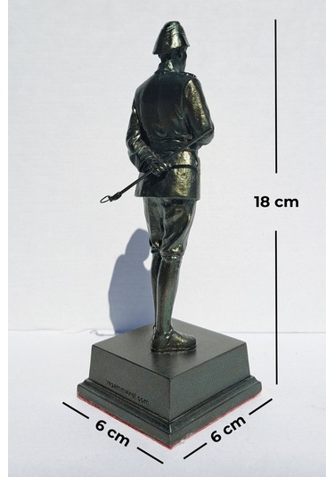 Kurmay Albay Atatürk Heykeli Biblo - Küçük Boy