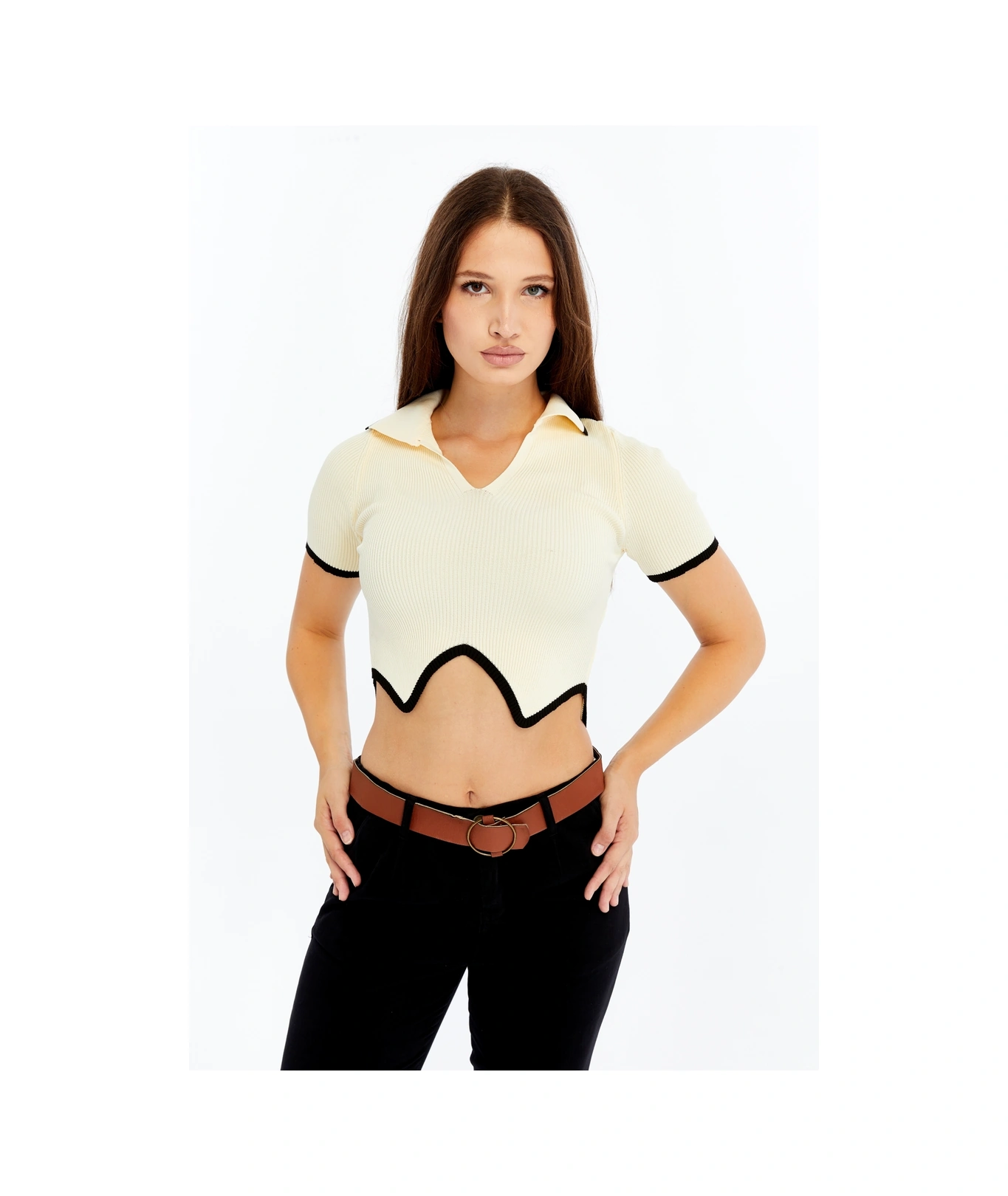 Kadın Polo Yaka V Yaka Triko Crop Bluz Asimetrik Kesim Kısa Kollu Krem