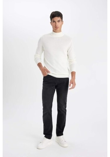 DeFacto Slim Fit Dar Kesim Yarım Balıkçı Yaka Basic Düz Triko Kazak R1127AZ24WNER100