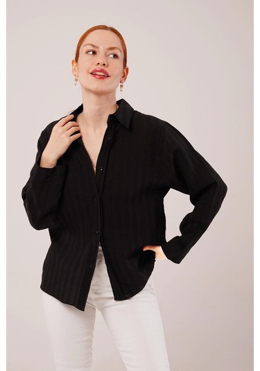 Düğmeli Ve Çizgi Detaylı Siyah Gömlek Siyah