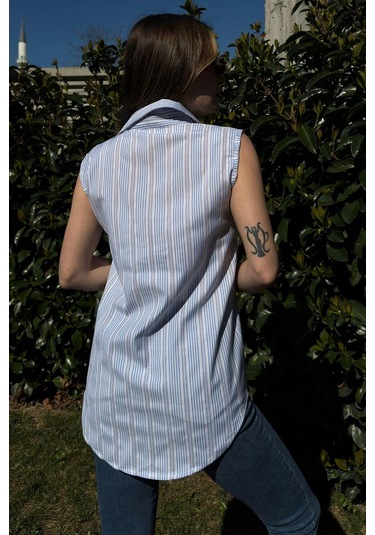 Kadın Mavi Çizgili, Dokulu Yazlık Kumaş, Yarım Patlı, Sıfır Kollu Bluz Mavi