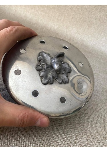 Fındık Motıflı Gümüş Kaplama Delıklı Kapak 12Cm