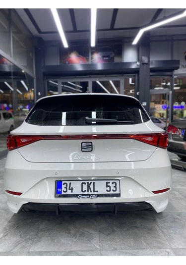 Seat (Plastik)   Leon Mk4 Difüzör