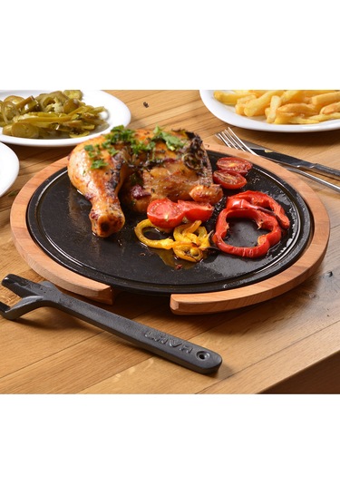 Lava Döküm Ahşap Ve Döküm Demir Hot Plate Servis Tahtası. Çap Ø 34cm.