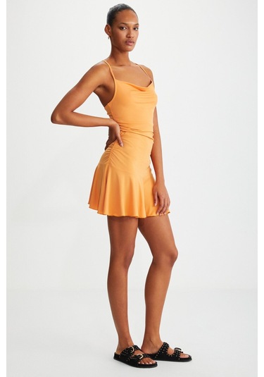 GRIMELANGE Koralıa Kadın Sandy Dökümlü Kumaşlı Degaye Yaka Eteği Uçuş Uçuş Askılı Turuncu Elbise Turuncu