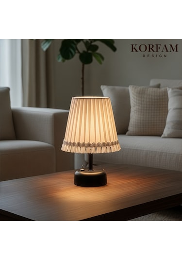 Püsküllü Beyaz Kumaş Modern Pilli Masa & Gece Lambası Çok Renkli