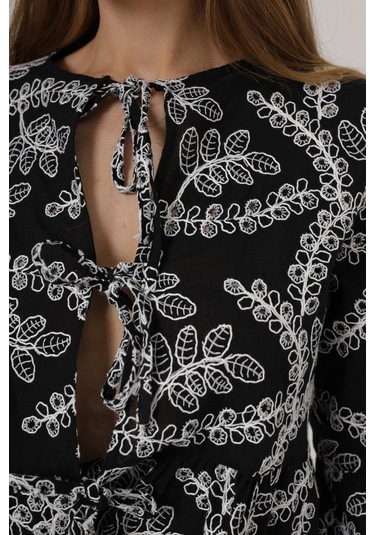 Ahes Shopping Fiyonk Bağlamalı Brode Bluz - Siyah Siyah