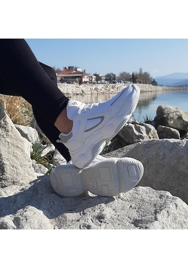 Dunlop 2323 Beyaz Fuspetli Kalın Taban Spor Ayakkabı AYKSAYAK-000500