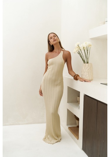 Endah Halka Detaylı Asimetrik Bej Uzun Triko Elbise Bej