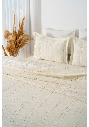 Esila Ekru Fırfırlı Çift Kişilik Nevresimli Pike Seti - 7 Parça Çeyiz Seti Ekru