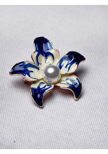 İnci Detaylı Lacivert-beyaz Çiçek Figürlü Broş Zarif Aksesuar Gold