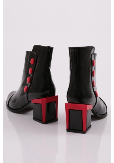 Dgn 725-22k Kadin Aksesuar Detayli Topuklu Bot 725-1922-R1645 Siyah Rugan