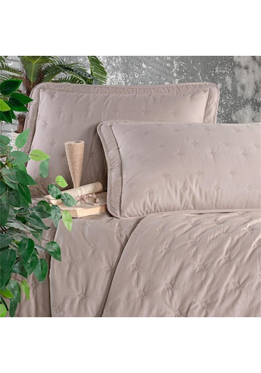 Clasy Microfiber Nakışlı Çift Kişilik Yatak Örtüsü Seti Aspendos Bej