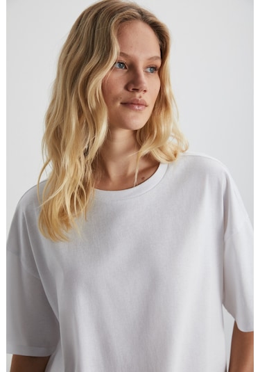 Lagertha Kadın %100 Organik Pamuklu Kalın Dokulu Oversize Fit Yuvarlak Yakalı Beyaz T-shirt