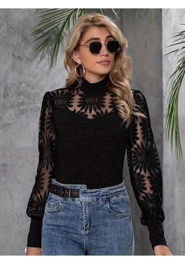 Kadın Yarım Balıkçı Yaka Dantelli Uzun Kollu Viskon Bluz Siyah