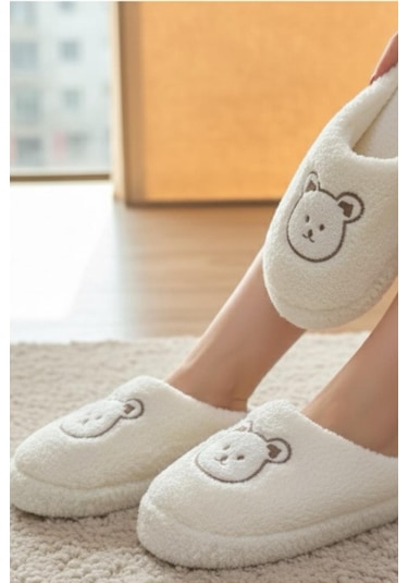 Ft 103 Panda Nakışlı Kadın Ev Terliği Peluş Terlik Çeyiz Ve Bohça Terliği Ses Yapmaz Kalın Taban Beyaz Ft 103 Panda Nakışlı Kadın Ev Terliği Peluş Terlik Çeyiz Ve Bohça Terliği Ses Yapmaz Kalın Taban Beyaz