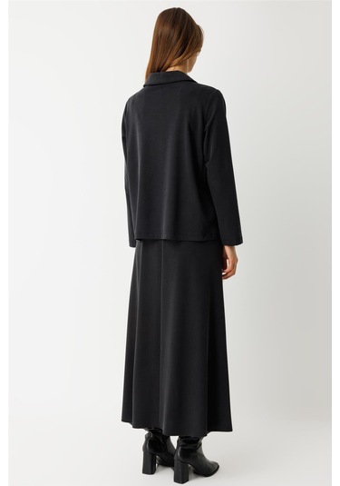 İri Düğmeli Etekli Takım Siyah Siyah