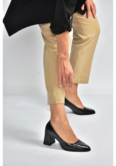 Fox Shoes V676680060 Siyah Rustik Kalın Topuklu Kadın Ayakkabı Siyah