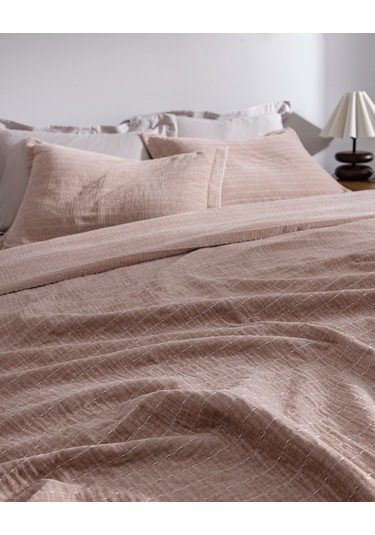 Madame Coco Feolette Çift Kişilik Yatak Örtüsü - Pudra Pudra