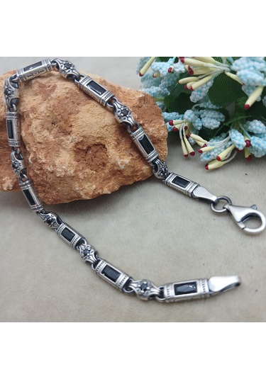 Bir Gümüş Aşkı 925 Ayar Gümüş Siyah Baget Taşlı Bileklik