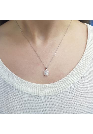 Lova 0.25 Karat Baget Pırlanta Kolye - 2020009