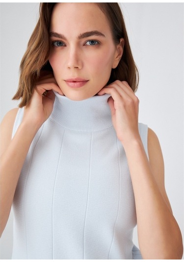 Peraluna Kadın Balıkçı Yaka Dar Kalıp Kolsuz Bluz Açık Mavi-Açık Mavi