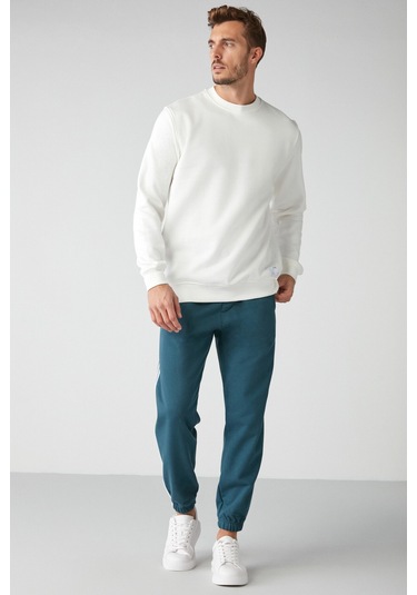 Travis Erkek Yumuşacık Kumaşlı Regular Fit Yuvarlak Yakalı Beyaz Sweatshirt