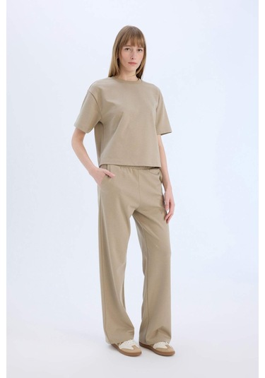 DeFacto Wide Leg Geniş Paça Eşofman Altı Beli Lastikli Cepli Basic Düz D3759AX25SPBG129 DeFacto Wide Leg Geniş Paça Eşofman Altı Beli Lastikli Cepli Basic Düz D3759AX25SPBG129