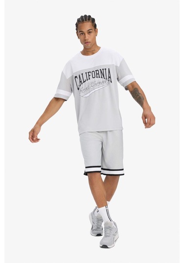 DeFactoFit Hızlı Kuruyan Oversize Geniş Kalıp Sporcu Kısa Paça Şort E4128AX25SMGR91 DeFactoFit Hızlı Kuruyan Oversize Geniş Kalıp Sporcu Kısa Paça Şort E4128AX25SMGR91