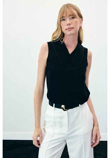 Yaka İncili Kolsuz Bluz - Siyah-136427 Siyah