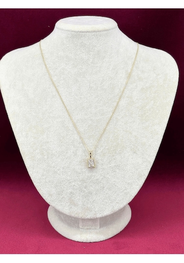 14 K Renginde Swarovski Taşlı Dikdörtgen Şekilli Minimal Gold Kolye Gold