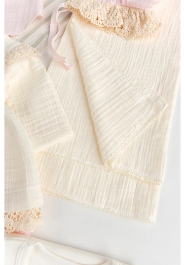 Müslin %100 Pamuklu 8 Li Kız Bebek Hastane Çıkışı Bebek Takımı Yeni Doğan Set