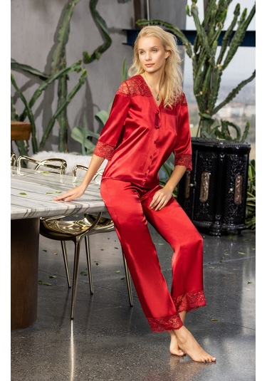 Laperissa Kadın Kırmızı Saten Düğmeli Pijama Takımı Dantel Detaylı, Şık Ve Rahat 2 Li Set Kırmızı