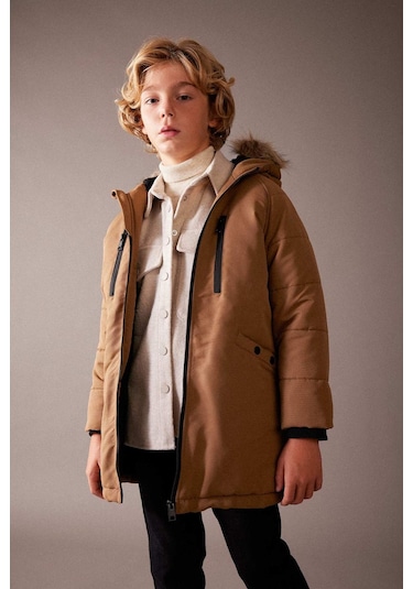 Defacto Erkek Çocuk Su İtici Çıkarılabilir Kürklü Kapüşonlu Pelüş Astar Kaban A2733A823CWBN315 Kahverengi