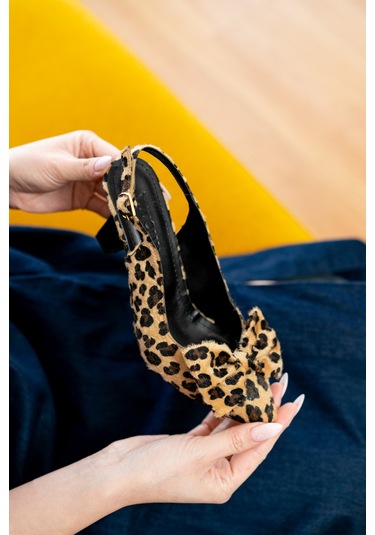 Rozza Leopar Saten Önü Fiyonklu 8 Cm Topuk Boyu Günlük Kullanım Topuklu Ayakkabı Leopar