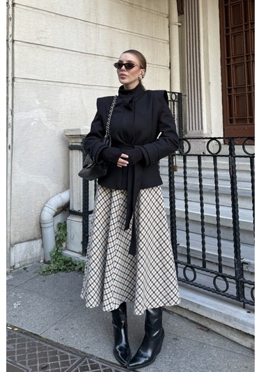 Bej Vatkalı Kuşaklı Kaşe Ceket - 1001 Siyah