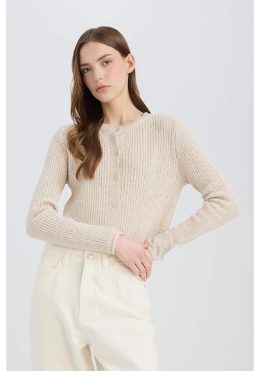 DeFacto Slim Fit Dar Kesim Bisiklet Yaka Düğmeli Triko Hırka E4613AX25SPBG646 Bej