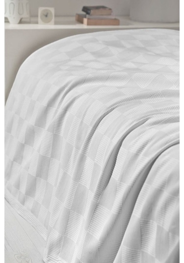 Çift Kişilik Beyaz Dama Desenli Pike. Damalı Otel Pikesi 200 X 230