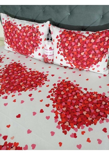 Çift Kişilik Lastikli Çarşaf Takımı - Kırmızı Kalpli Kırmızı