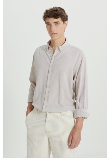 Erkek Bej Comfort Fit Rahat Kesim Düğmeli Yaka Keten Gömlek Bej