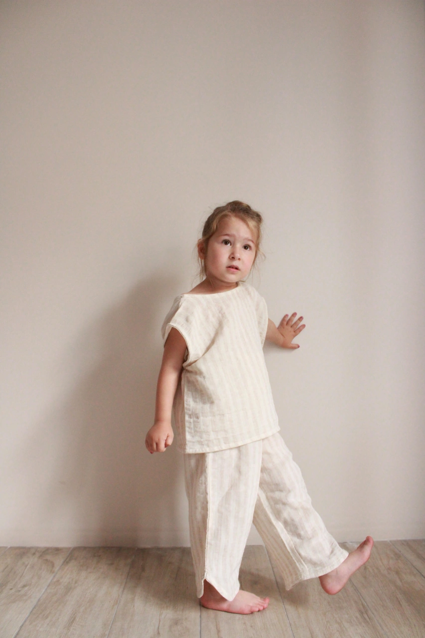 Bej Çizgili Sırt Detaylı Müslin Takım Bej