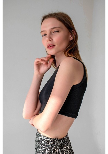 Koyu Kahve Fitilli Süper Crop Halter Yaka Örme Atlet Siyah